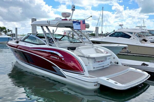 Ship Faced 35ft Formula Yacht For Sale