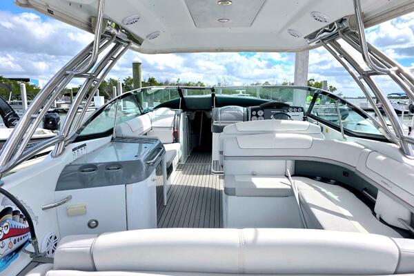 Ship Faced 35ft Formula Yacht For Sale