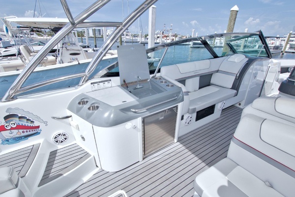 Ship Faced 35ft Formula Yacht For Sale