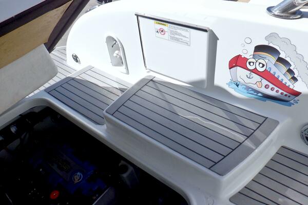 Ship Faced 35ft Formula Yacht For Sale