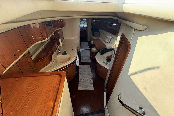 Sea Ray 540 Sundancer Yacht For Sale