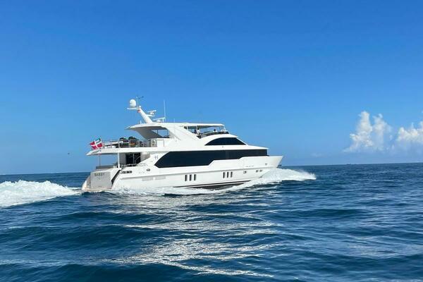 SASSY 102ft Hargrave Yacht For Sale