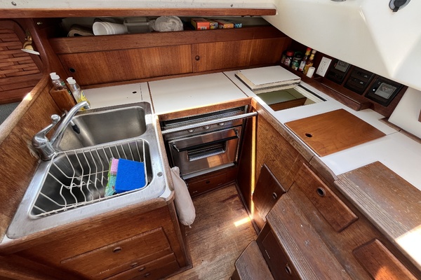 Bay Lark 34ft Sabre Yacht For Sale
