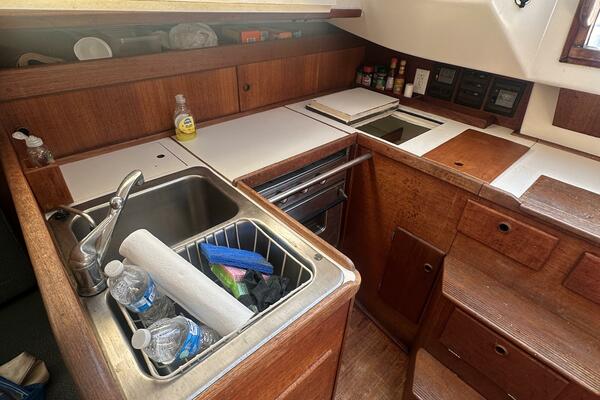 Bay Lark 34ft Sabre Yacht For Sale