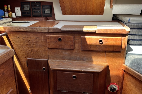 Bay Lark 34ft Sabre Yacht For Sale