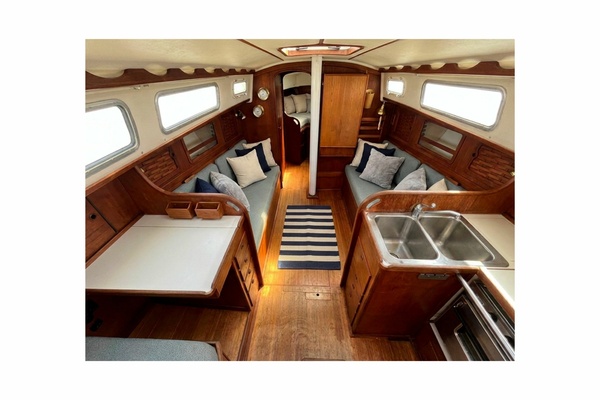 Bay Lark 34ft Sabre Yacht For Sale