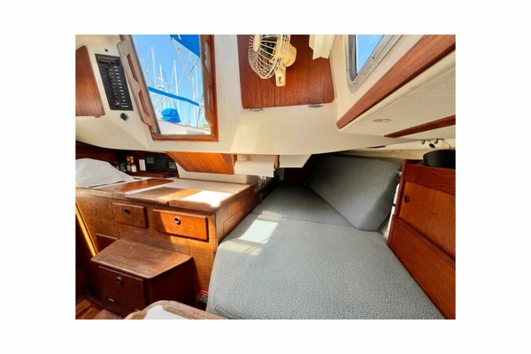 Bay Lark 34ft Sabre Yacht For Sale