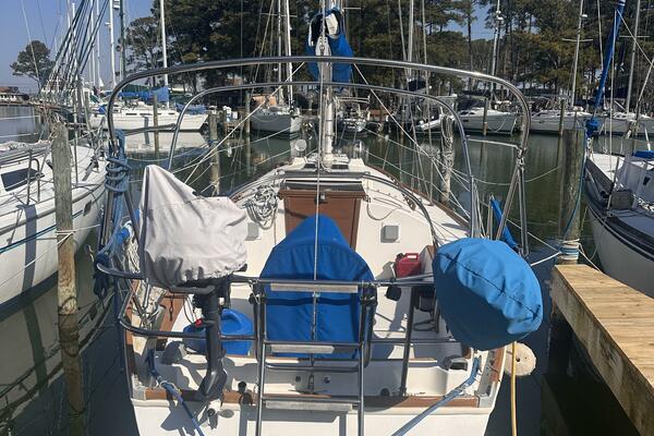 Bay Lark 34ft Sabre Yacht For Sale