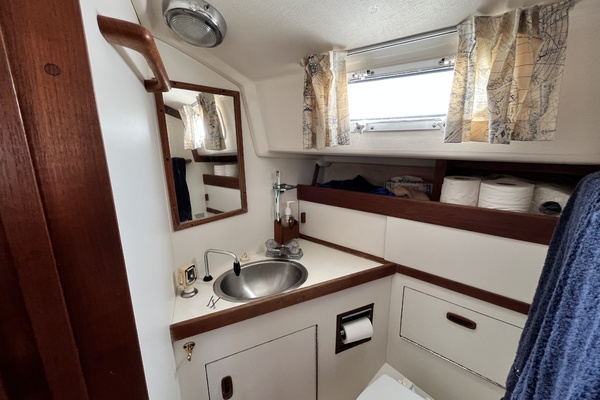 Bay Lark 34ft Sabre Yacht For Sale