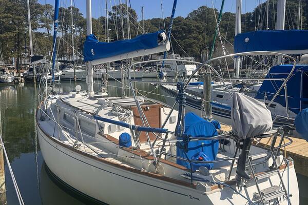 Bay Lark 34ft Sabre Yacht For Sale