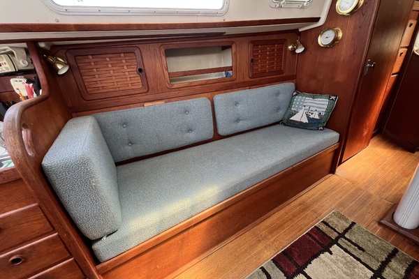Bay Lark 34ft Sabre Yacht For Sale