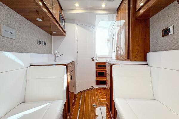 48ft HCB Yacht For Sale