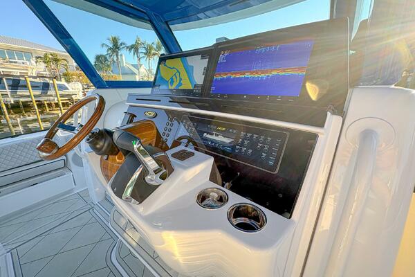 48ft HCB Yacht For Sale