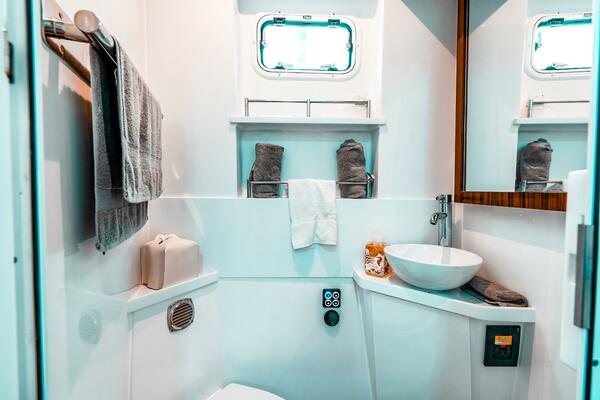 56ft HCB Yacht For Sale