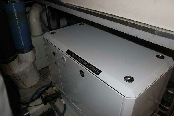 Horizon 70 FLY Yacht For Sale