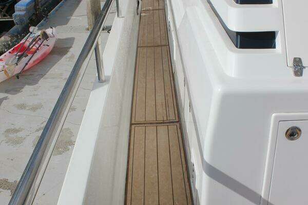 Horizon 70 FLY Yacht For Sale