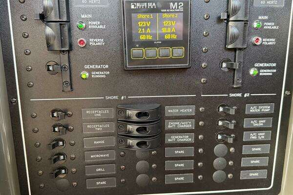 Carver C34 Yacht For Sale