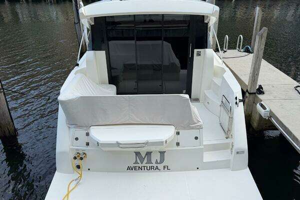 Carver C34 Yacht For Sale