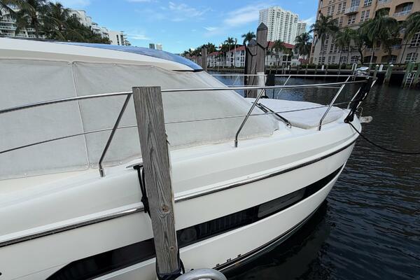 MJ 34ft Carver Yacht For Sale