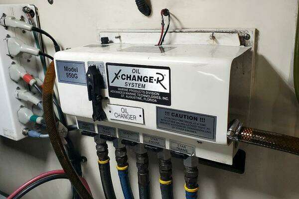 Mainship 430 Sedan Yacht For Sale