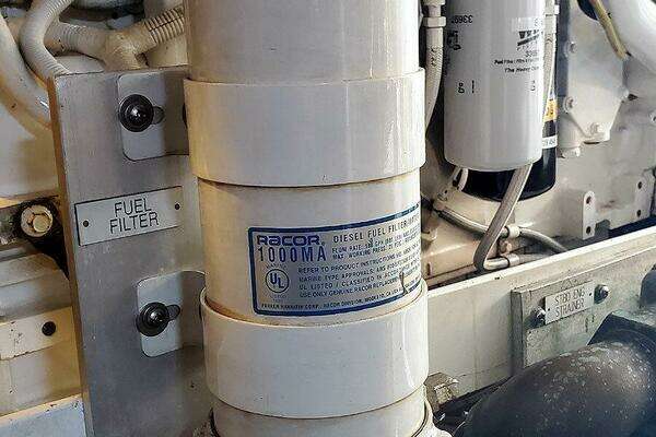 Mainship 430 Sedan Yacht For Sale