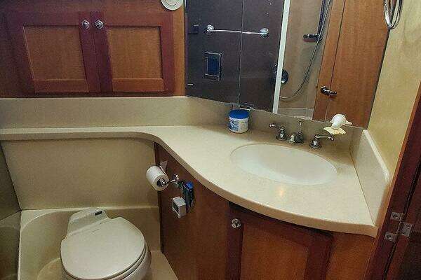 Mainship 430 Sedan Yacht For Sale