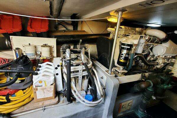 Mainship 430 Sedan Yacht For Sale