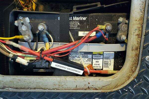 Mainship 430 Sedan Yacht For Sale