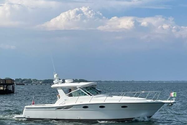 35ft Tiara Yachts Yacht For Sale
