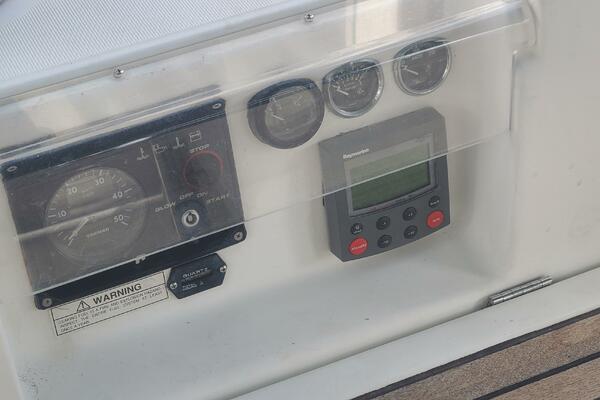 Seeress 39ft Beneteau Yacht For Sale