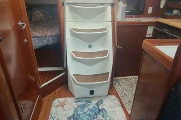 Seeress 39ft Beneteau Yacht For Sale