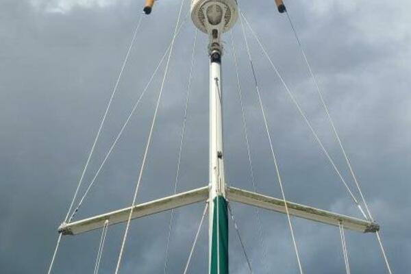 Seeress 39ft Beneteau Yacht For Sale