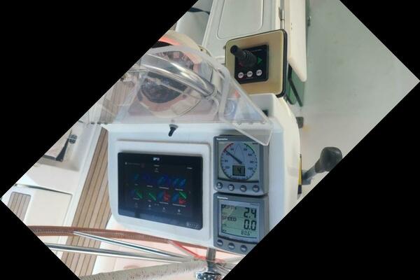 Seeress 39ft Beneteau Yacht For Sale