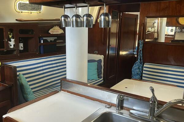 Longevity 46ft Morgan Yacht For Sale