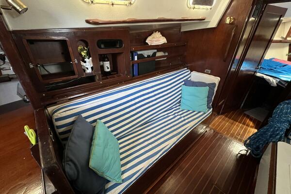 Longevity 46ft Morgan Yacht For Sale