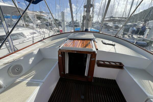 Longevity 46ft Morgan Yacht For Sale
