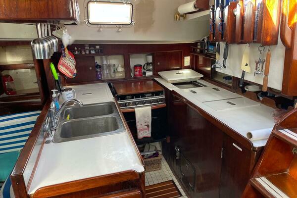 Longevity 46ft Morgan Yacht For Sale