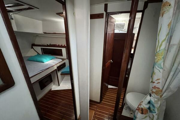 Longevity 46ft Morgan Yacht For Sale