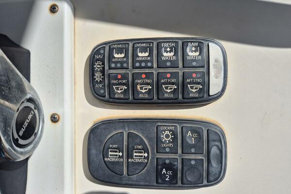 Voyager 33ft World Cat Yacht For Sale