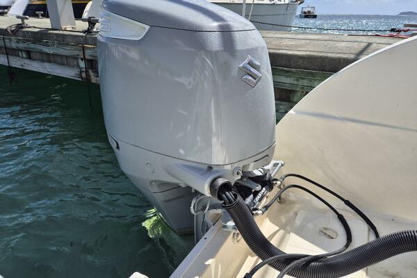 Voyager 33ft World Cat Yacht For Sale