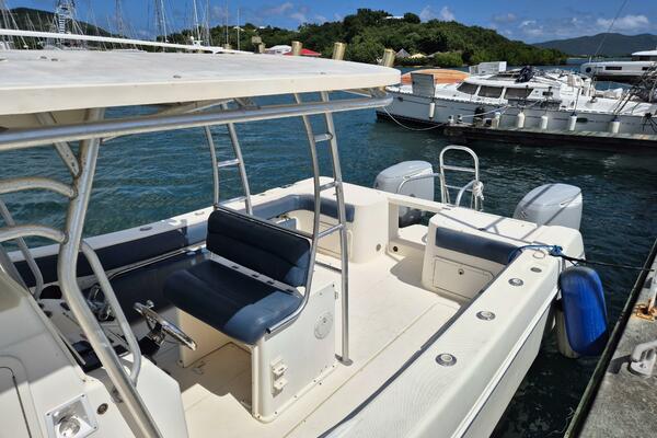 Voyager 33ft World Cat Yacht For Sale
