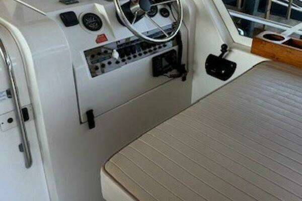 Photo of the 2000 Mainship 34 Pilot "Providence"