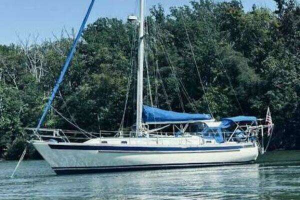 43-ft-Slocum-1984-43-TROUVAILLE-Rock Hall Maryland United States yacht for sale