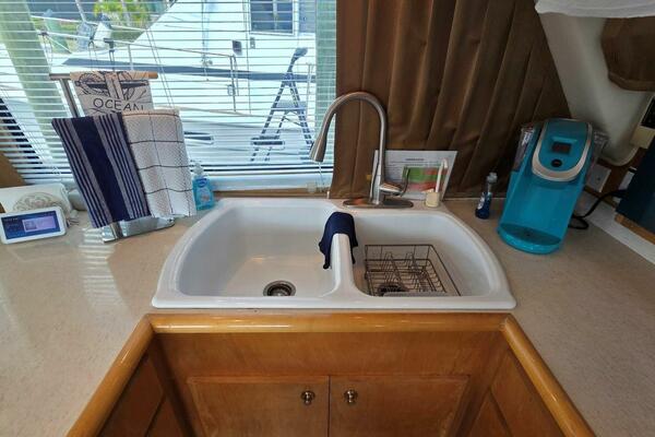 Toes in the Water 53ft Navigator Yacht For Sale