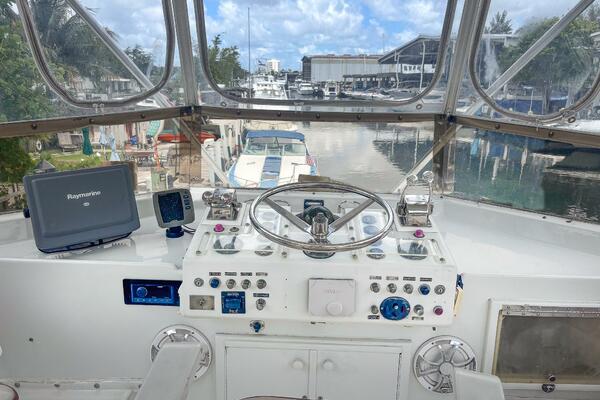 MasterPlan 58ft Hatteras Yacht For Sale