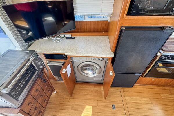 Nevadatude 39ft Mainship Yacht For Sale