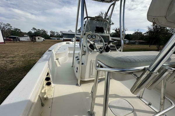 24ft NauticStar Yacht For Sale