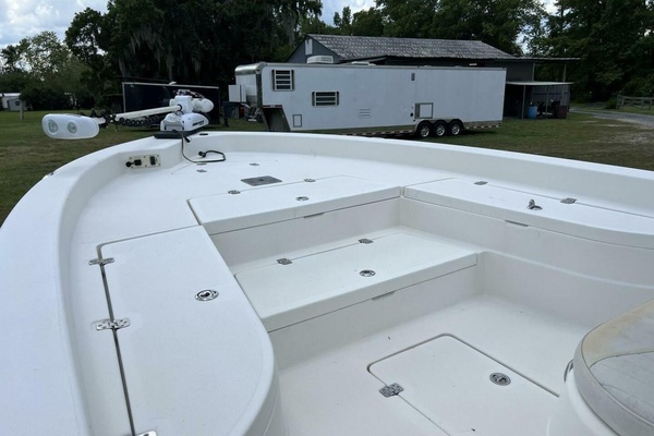 24ft NauticStar Yacht For Sale