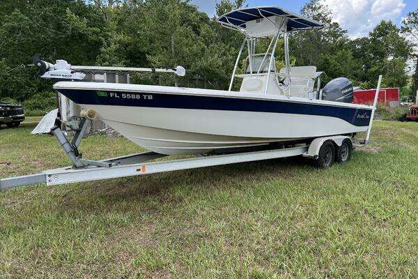 Photo of the 2008 NauticStar 2400 NauticBAY