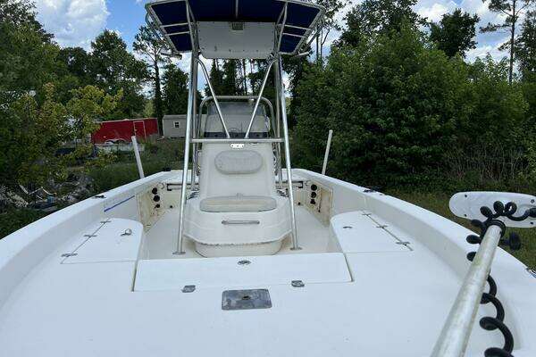 Photo of the 2008 NauticStar 2400 NauticBAY